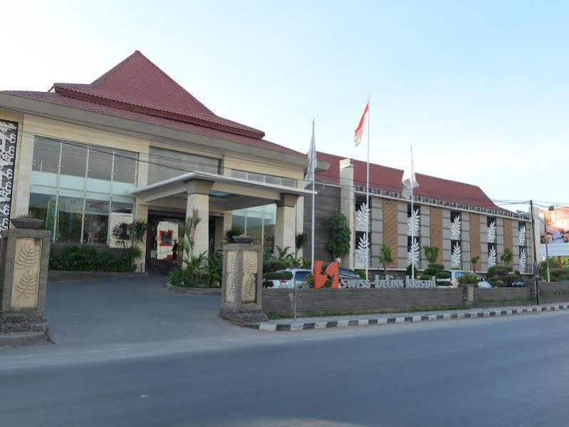 Kristal Hotel Kupang Kupang  Buitenkant foto